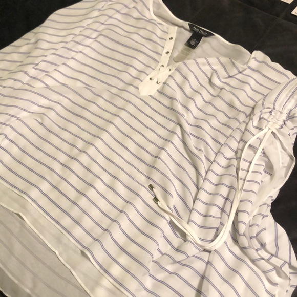 Light and flowwy striped blouse - Picture 1 of 6